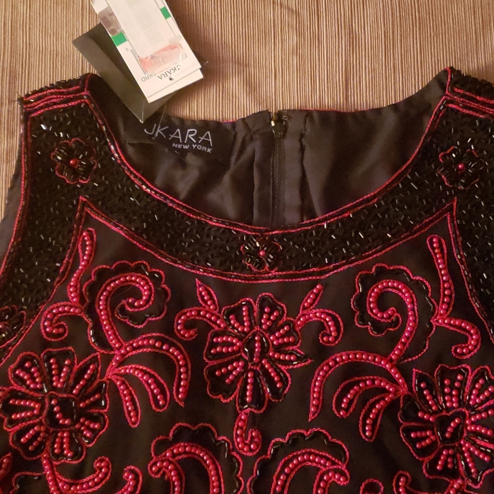 Beaded elegant JKARA New York top - Picture 3 of 14